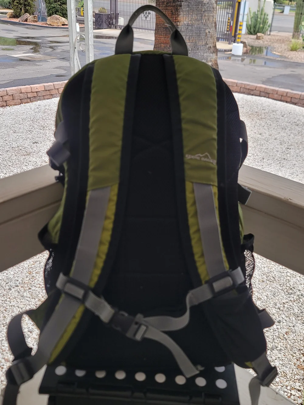 Eddie Bauer Trailhead Olive Green and Black Hiking Backpack